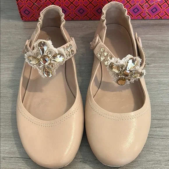 Tory Burch Tan Flats Elegant and Versatile - Picture 2 of 6